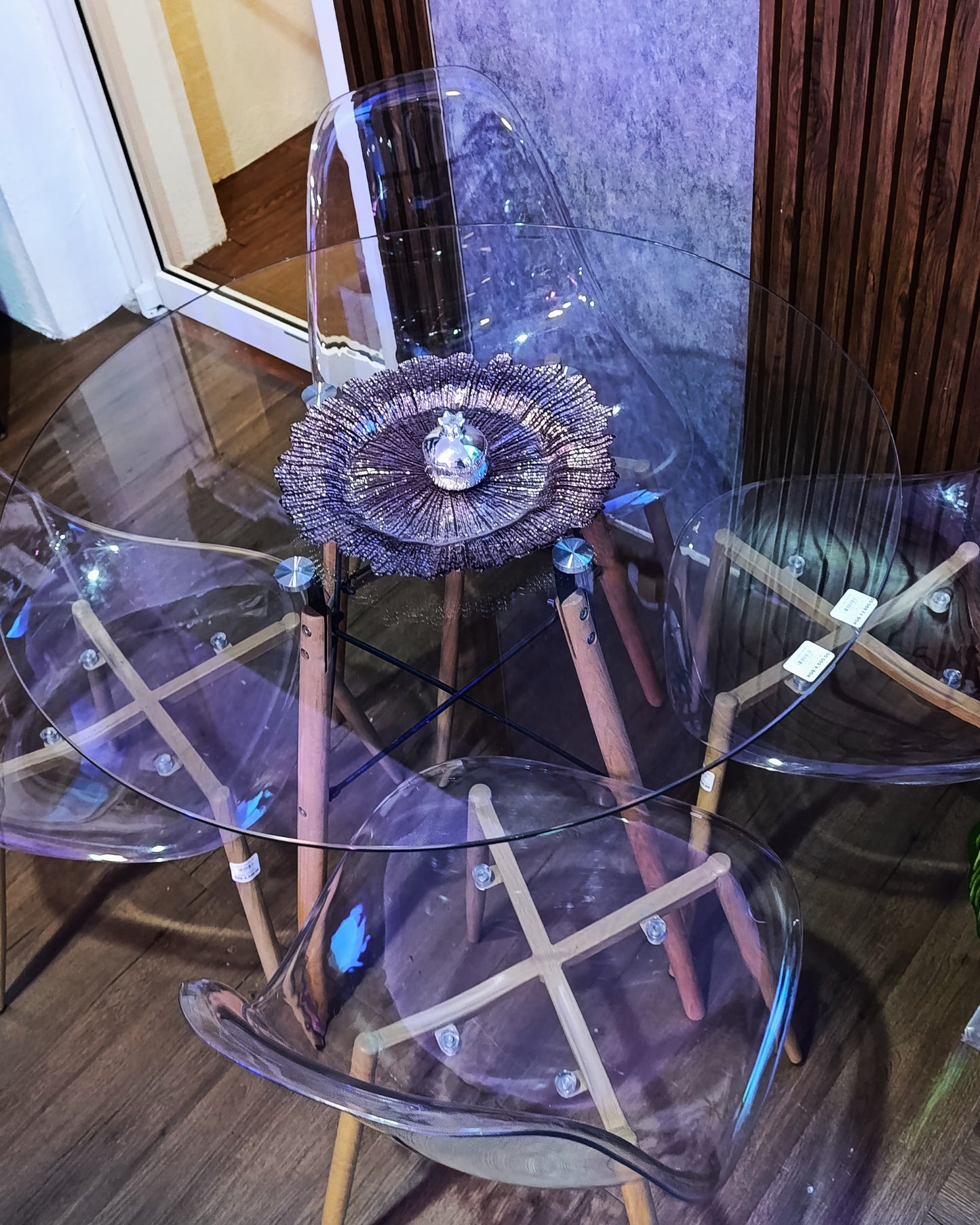 MESA DE COMEDOR DE CRISTAL
